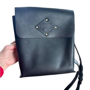 Black Hawkeye Retired Portland Leather crossbody bag
